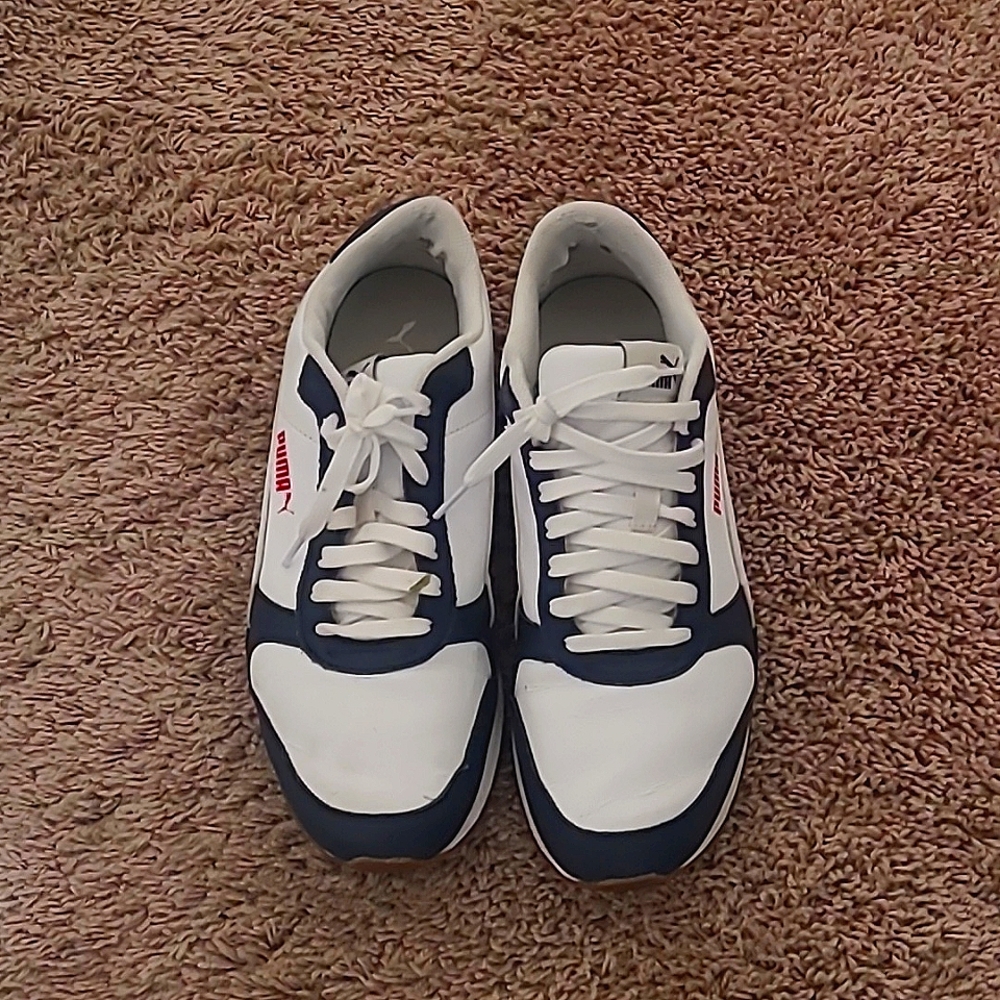 Pumas White Shoes